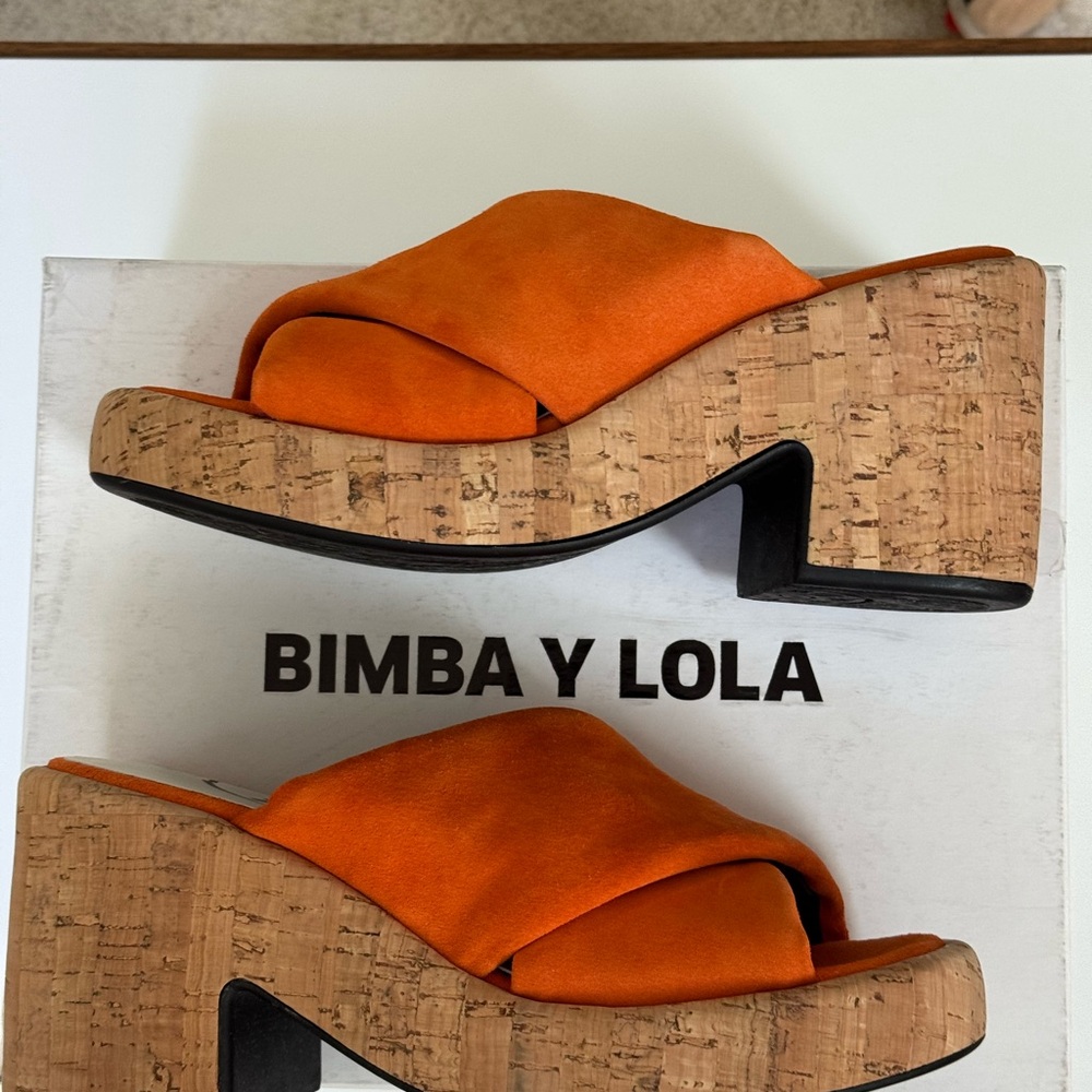 Bimba y Lola Orange Suede Platform Sandals - size 37- never worn